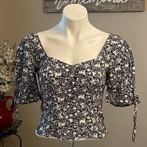 Francescas Mi Ami Black & White Button Down Top - Size Small